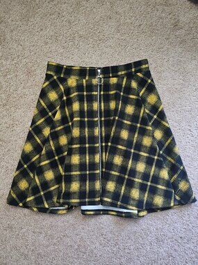 Yellow & black plaid O-ring skater skirt